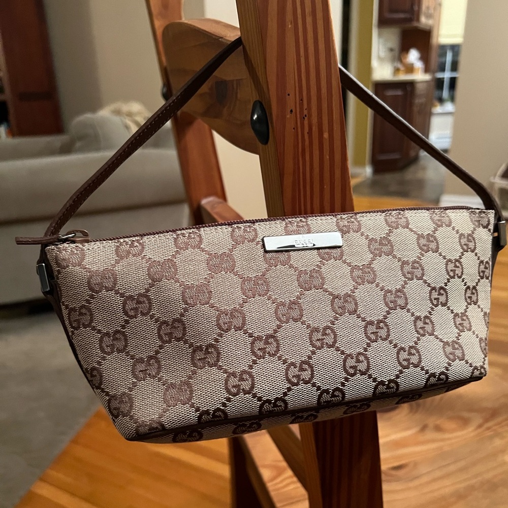 Authentic Vintage Gucci Monogram Pochette